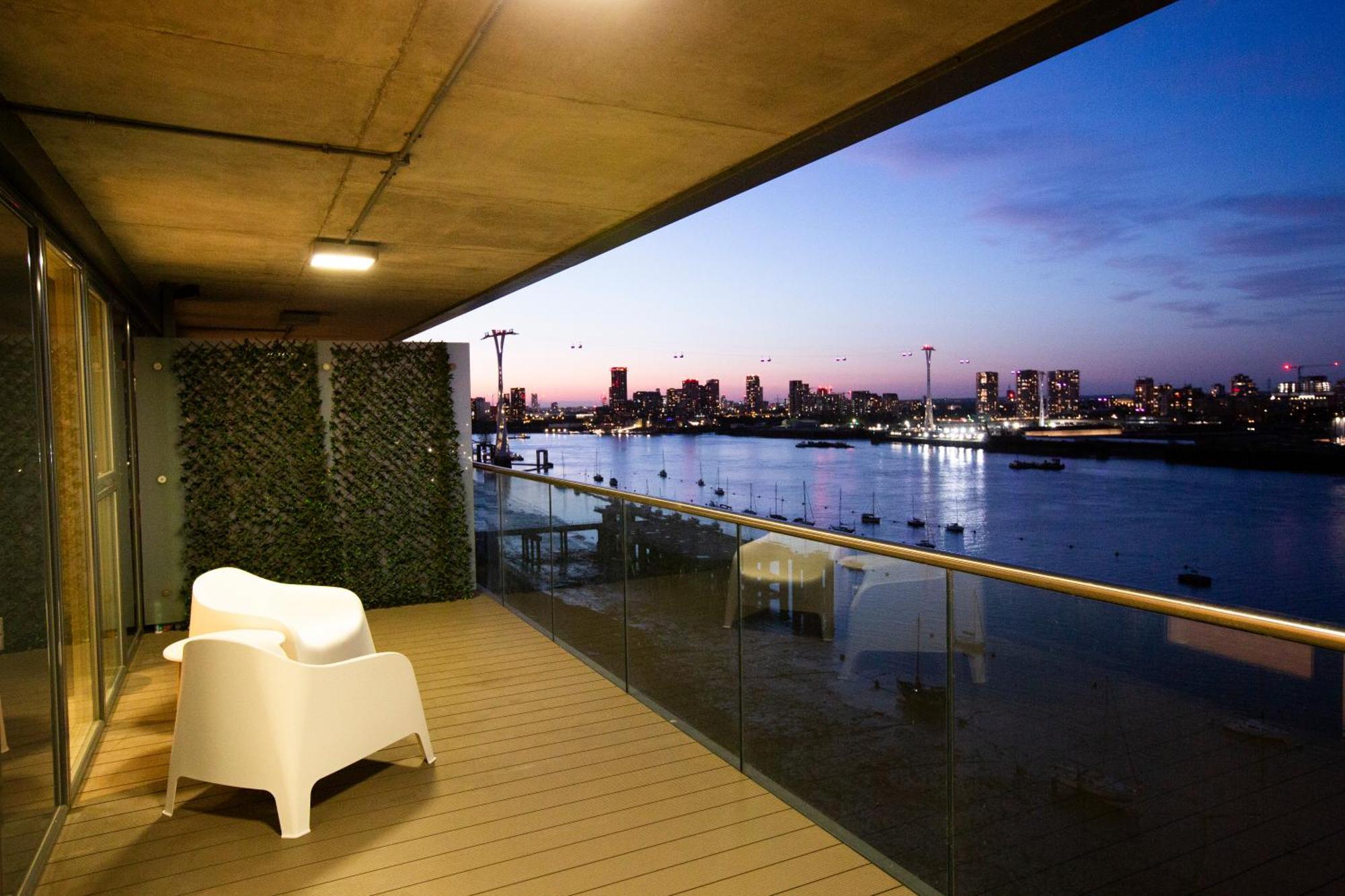 Waterfront- London Greenwich O2 Arena 2 Bed Flat Exterior photo